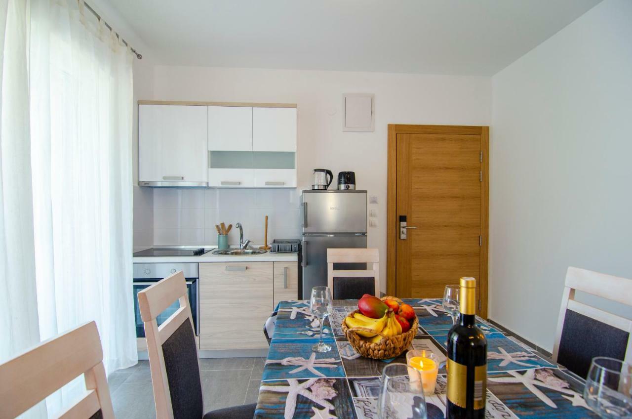 Apartament Sara *